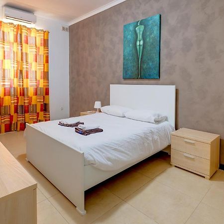 Modern 2 Bedroom Maisonette In Central Sliema Exteriér fotografie