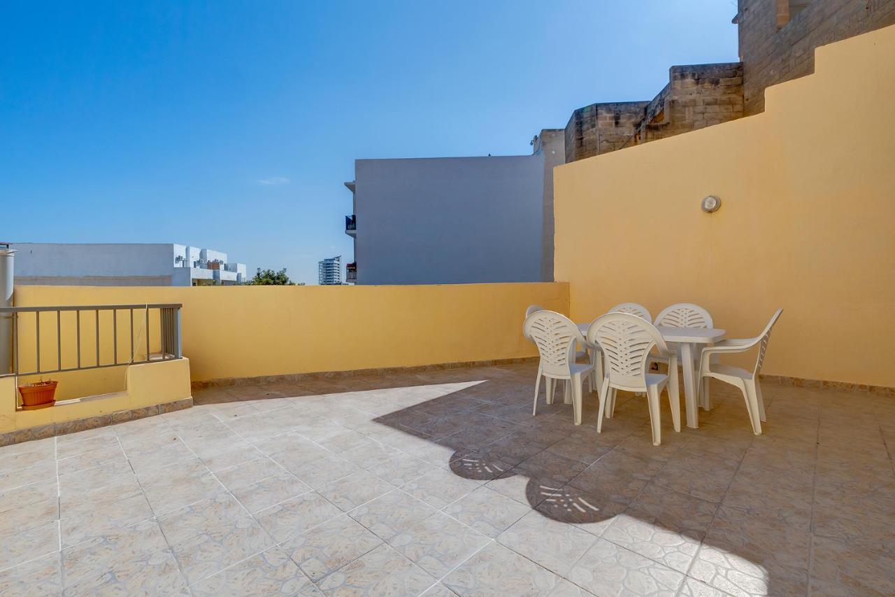 Modern 2 Bedroom Maisonette In Central Sliema Exteriér fotografie