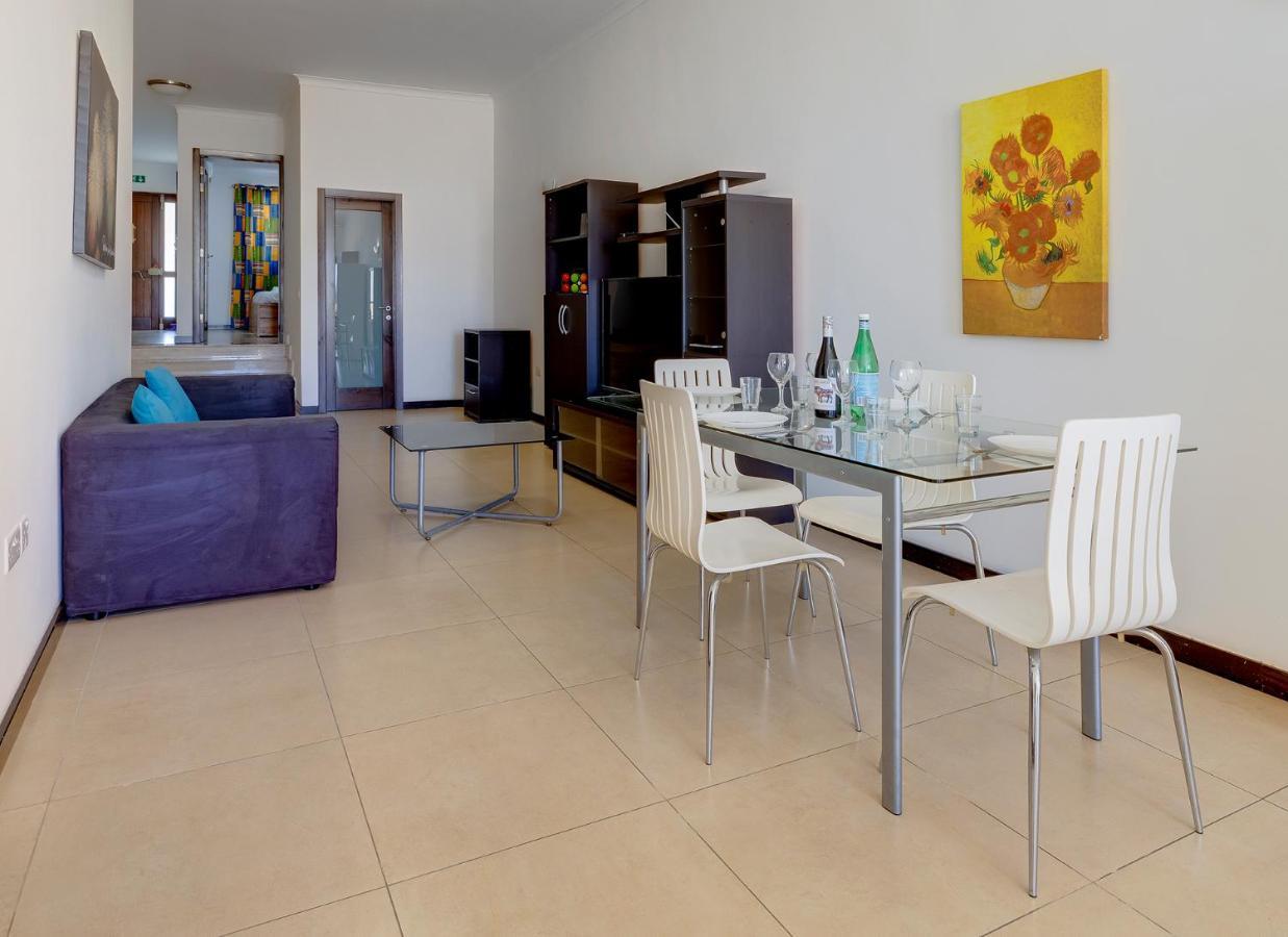 Modern 2 Bedroom Maisonette In Central Sliema Exteriér fotografie