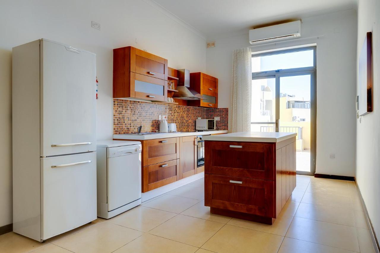 Modern 2 Bedroom Maisonette In Central Sliema Exteriér fotografie