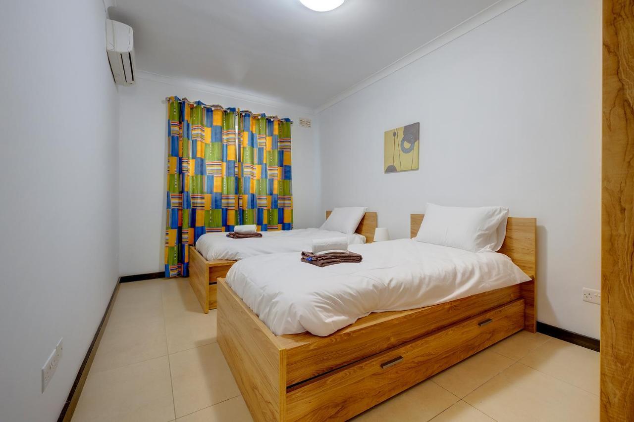 Modern 2 Bedroom Maisonette In Central Sliema Exteriér fotografie