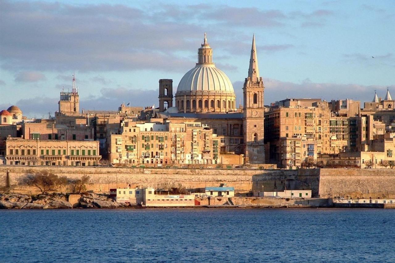 Modern 2 Bedroom Maisonette In Central Sliema Exteriér fotografie